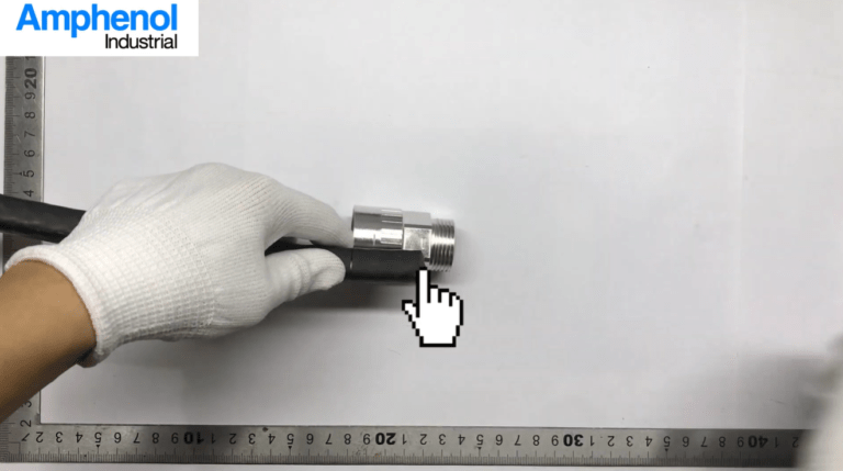 Montaje de conectores Amphe-OBTS (Amphenol Industrial – inglés)